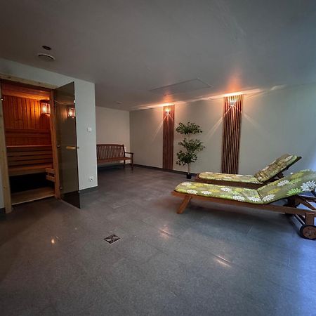 Sw Apartamenty Czarna Gora سيينا المظهر الخارجي الصورة